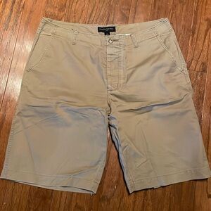Men’s Banana Republic Khaki Shorts